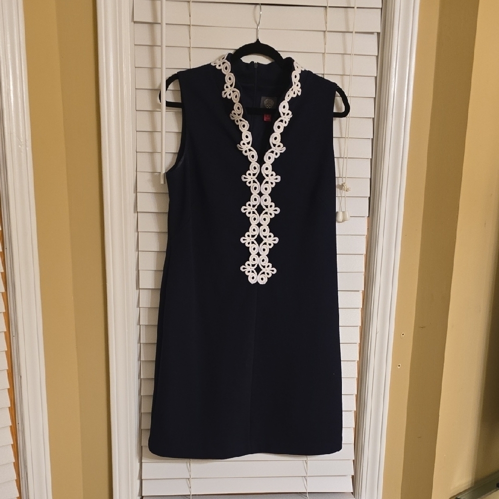 Vince Camuto Navy and White Sleeveless Mock Neck Mini Dress EUC 12